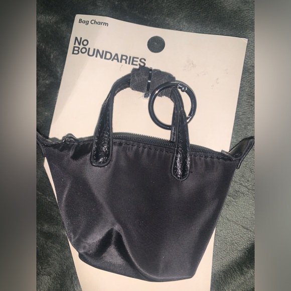 No Boundaries Accessories - No Boundaries Women's Mini Tote Bag Charm, Black